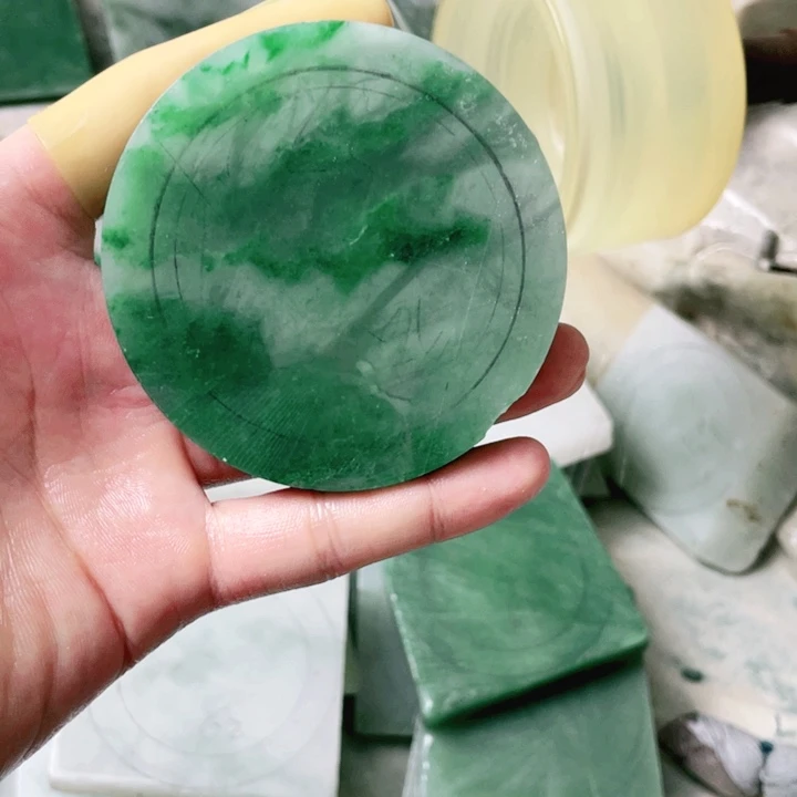 好***多定制石英质玉手镯62圈口