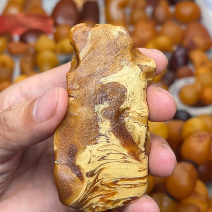 裸石琥珀未镶嵌天然蜜蜡吊坠