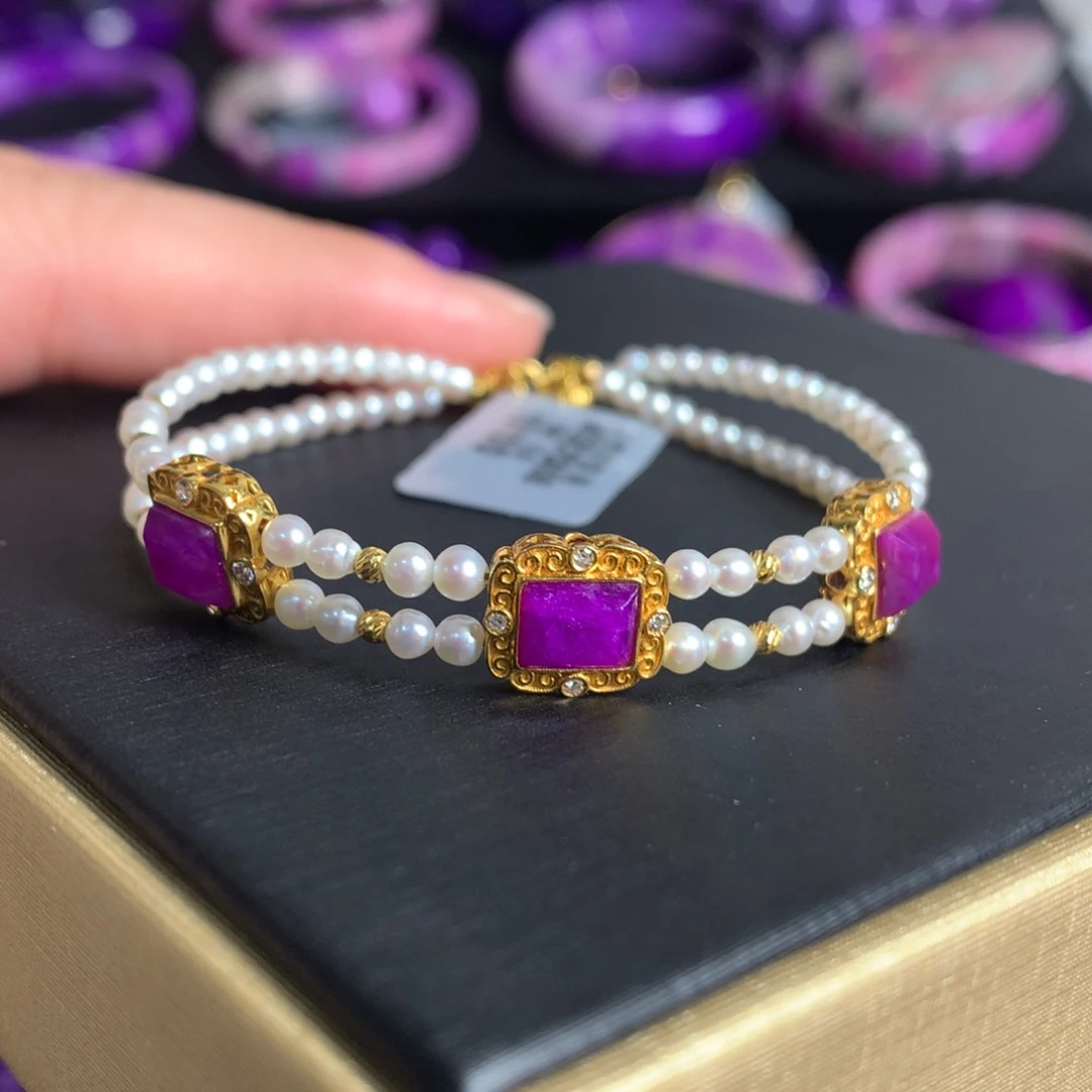 苏纪石（舒俱来）18K金镶嵌冰透桃红手链