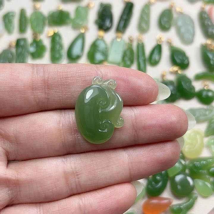 和田玉（碧玉）未镶嵌颈饰