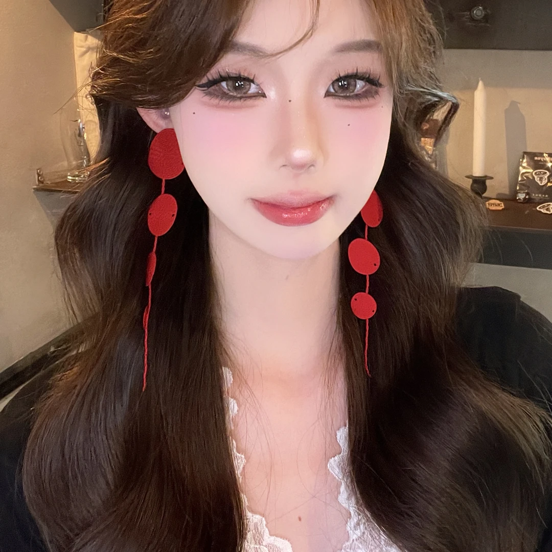 合金耳饰 秋冬复古红色显白圆片流苏耳环夸张气质新娘耳饰