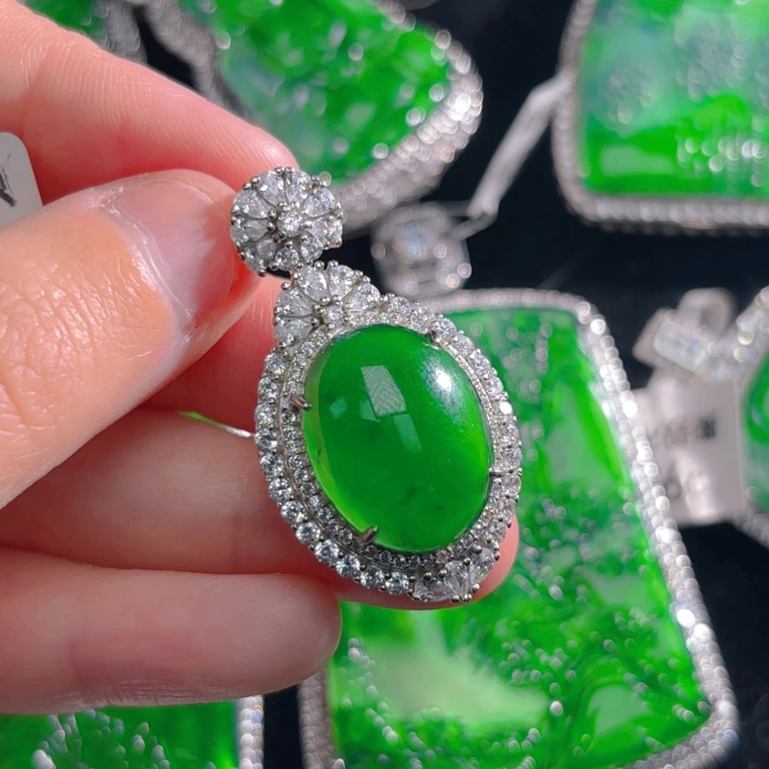 翡翠颈饰银S925镶嵌蛋面