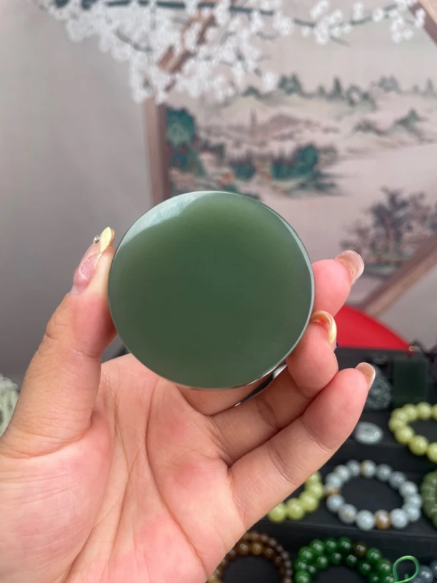 每一刻和田玉青海野牛沟高冰湖水绿镯子心无事牌51-11.1-67.6g