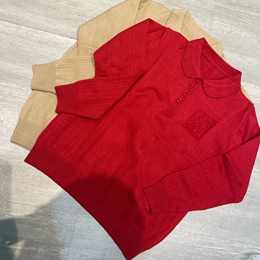 洋气娃娃领钉珠假口袋长袖针织衫-果梓035