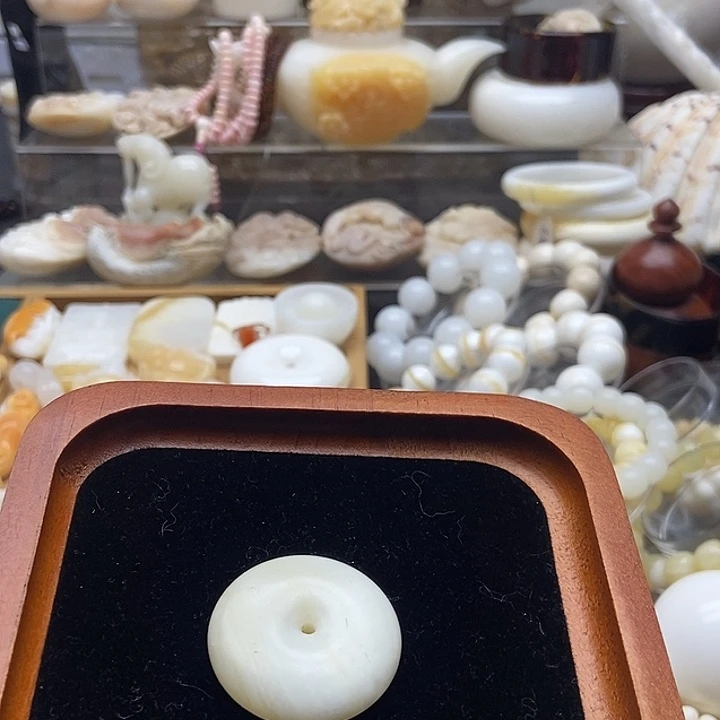 非金属贝壳蜜蜡色平安扣