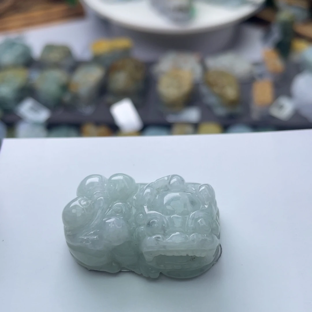 翡翠颈饰未镶嵌貔貅