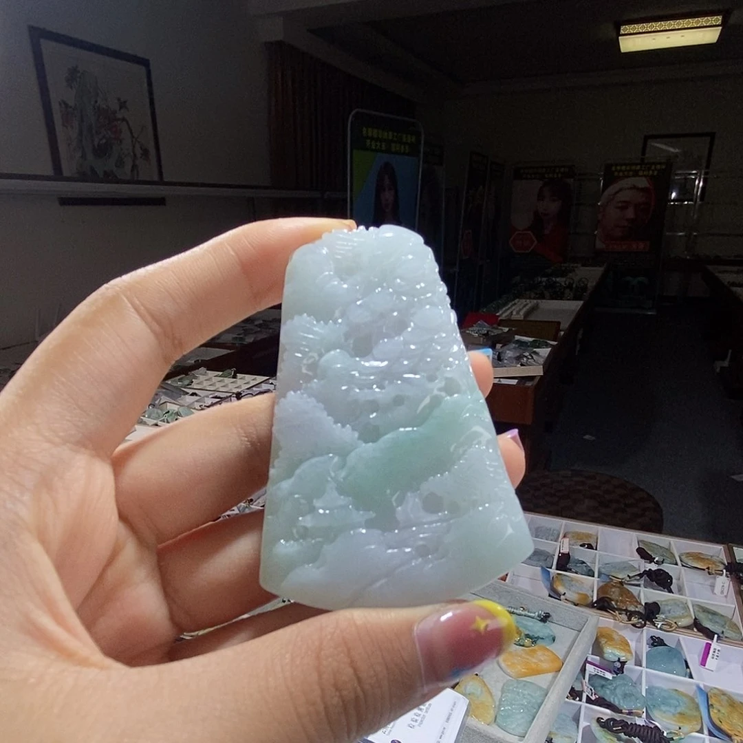 翡翠未镶嵌颈饰翡翠