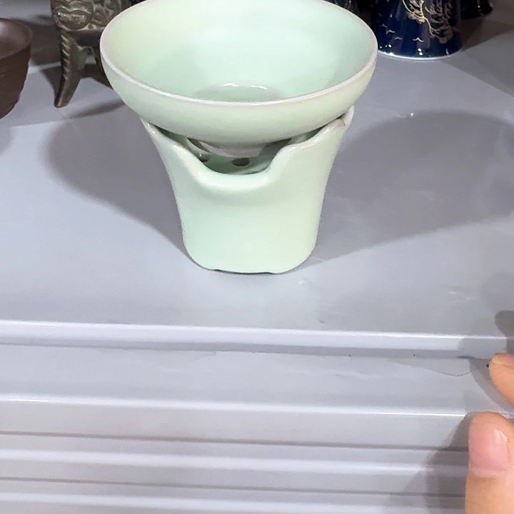 主人杯一个，瓷。。。瓷