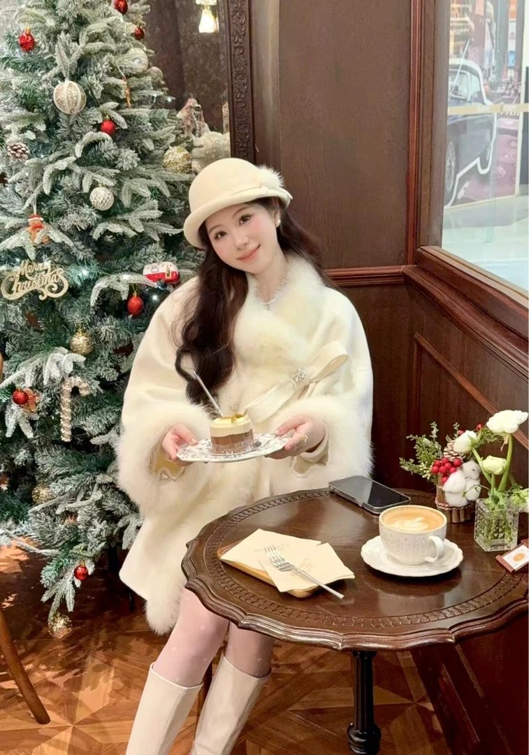 小易-【雪国千金羊毛斗篷外套】千金风显瘦网红时尚毛毛外套-QS3145