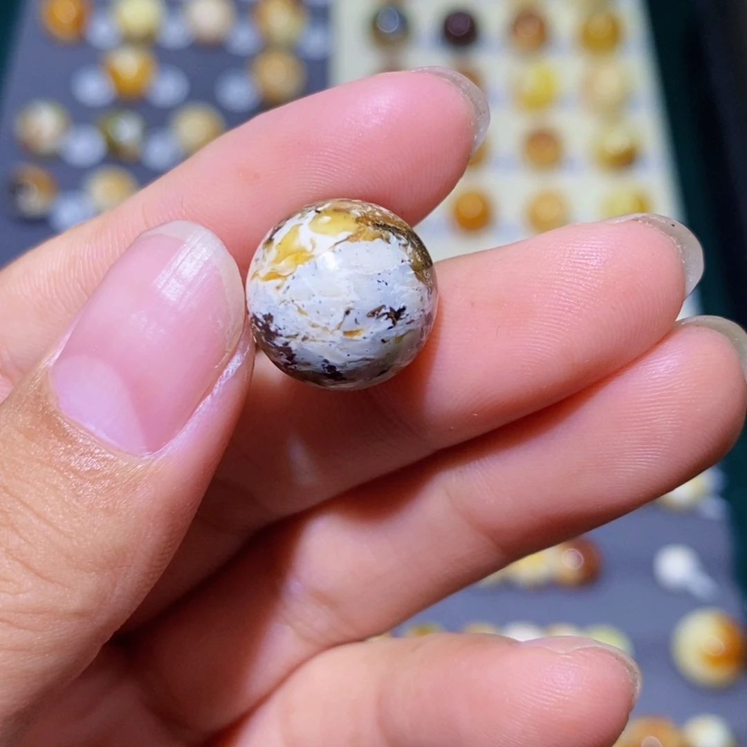 风***光未镶嵌蜜蜡珠宝奇石