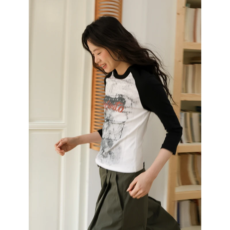 【3/3 新品】圆领修身显瘦黑白拼接撞色中袖T恤