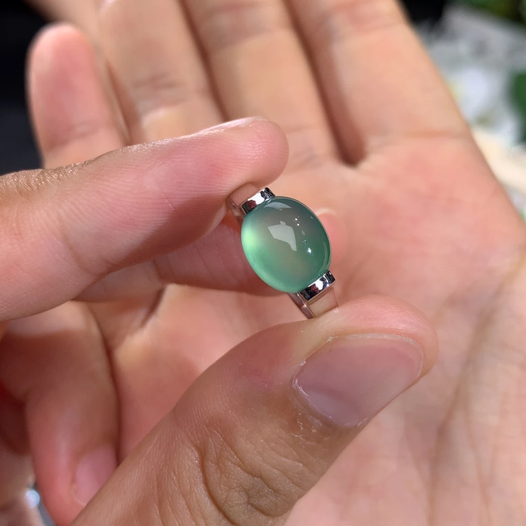 评***子翡翠戒指18K金镶嵌蛋面戒指