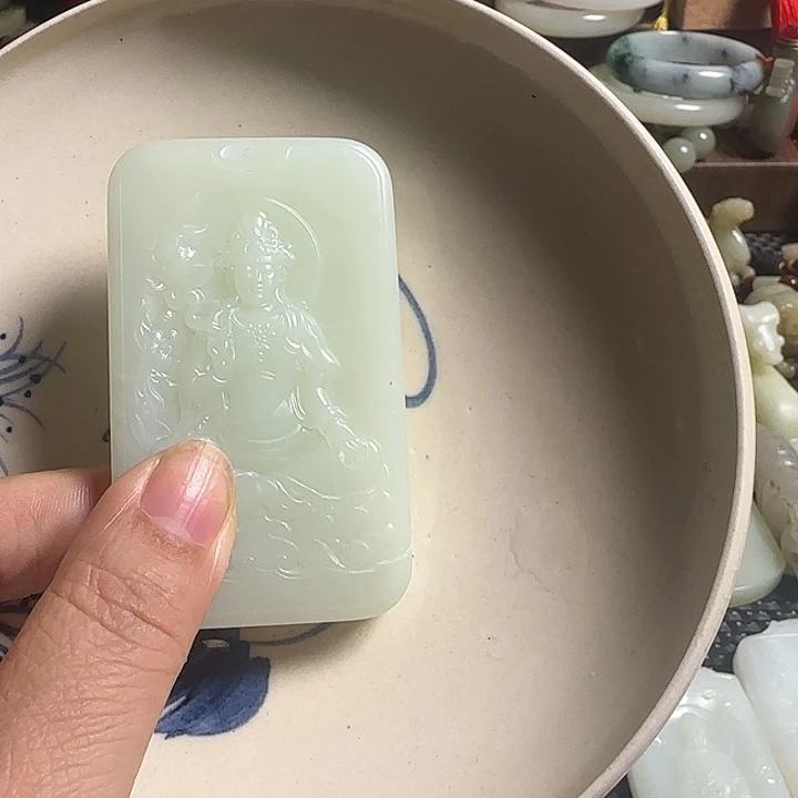 东***、瓷片新号开播瓷盘一件