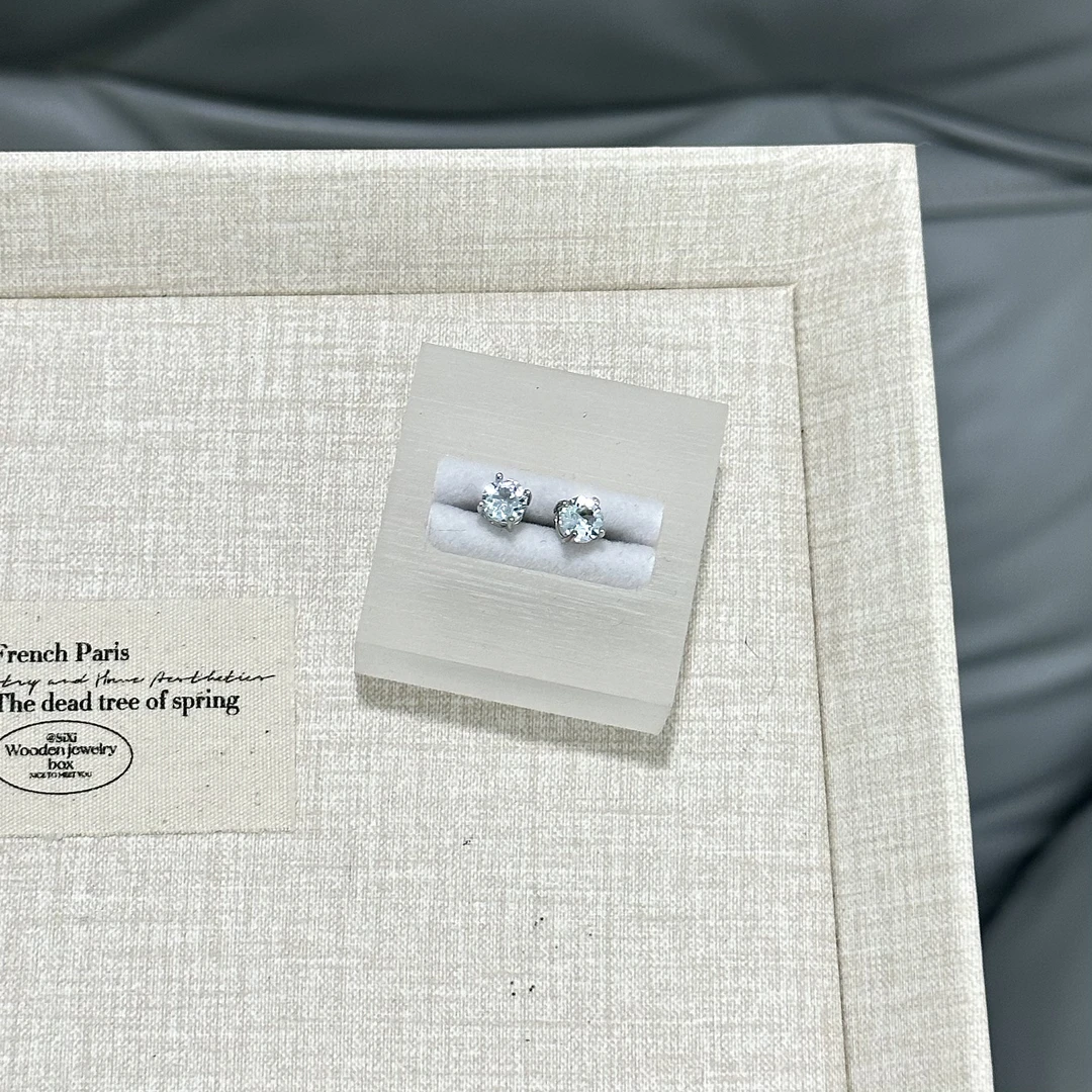 天然托帕石925银底托耳钉