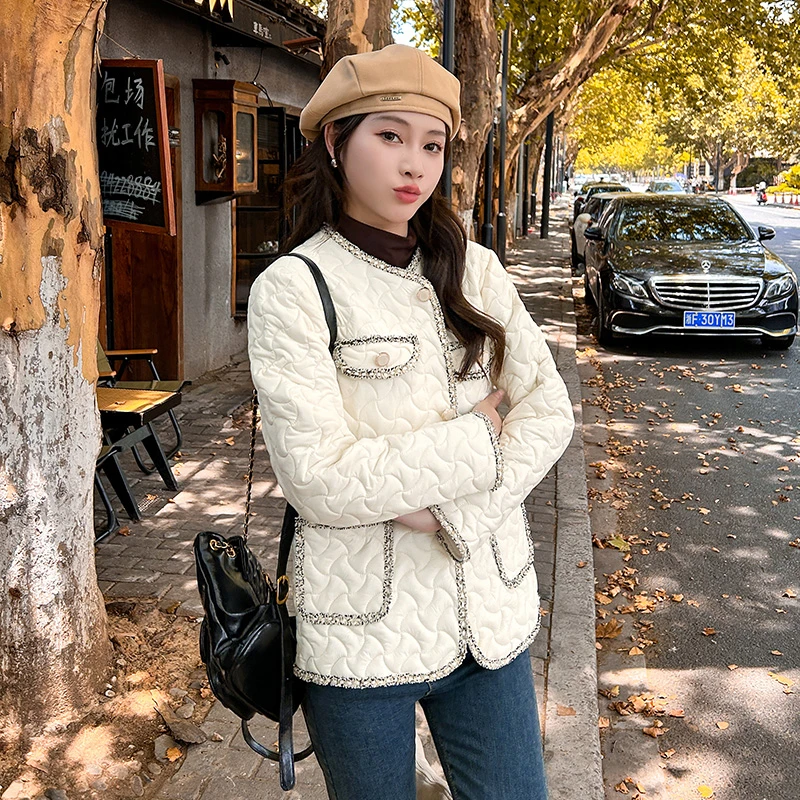 2025早秋新款轻奢时尚小众高级感减龄舒适韩版夹棉小香风百搭外套