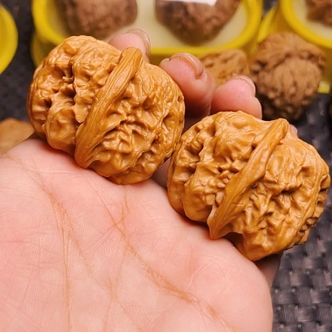 文玩核桃平谷方块