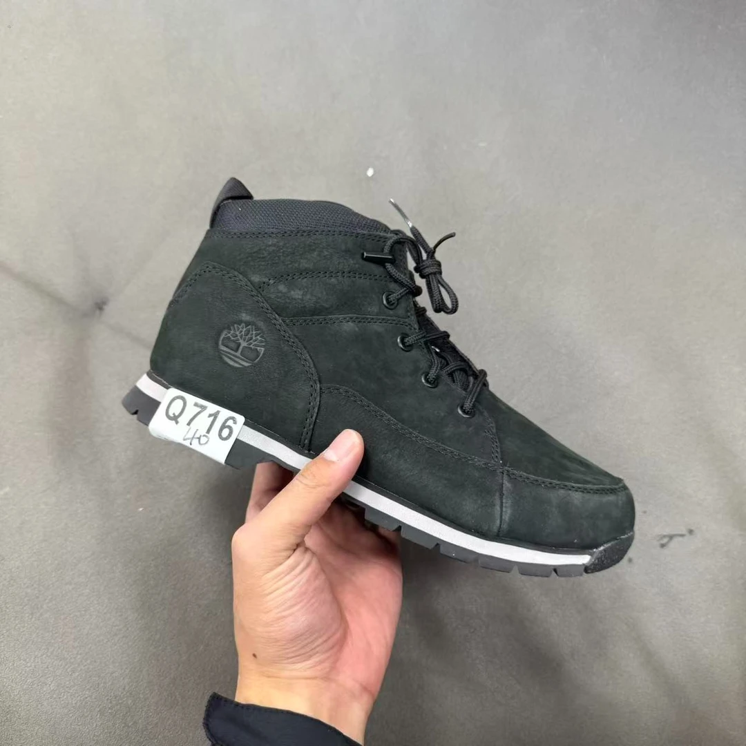 高帮户外徒步鞋轻便耐磨运动鞋 Q716  ( 无原盒 鞋垫原垫）