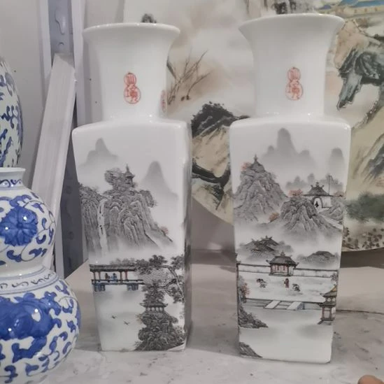 青***草当代景德镇陶瓷工艺品
