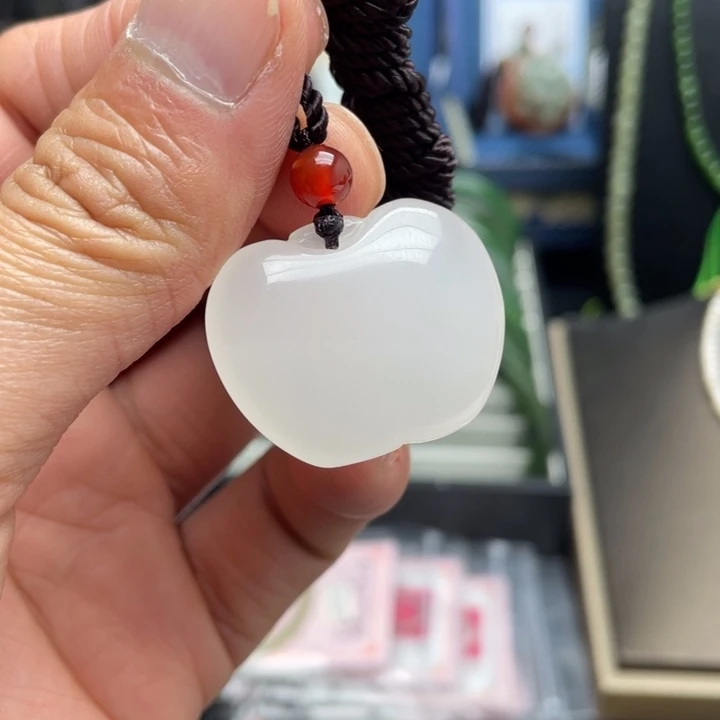 玛瑙/玉髓合金颈饰金丝玉平安果吊坠