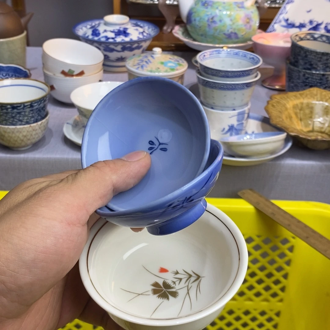 茶盏盘子都舔着了大碗米饭