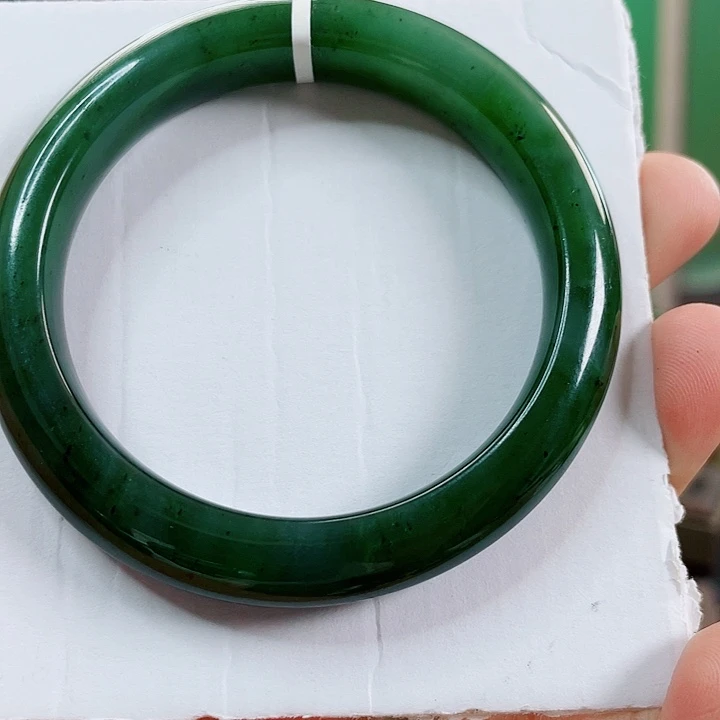 和田玉（碧玉）手镯未镶嵌微瑕