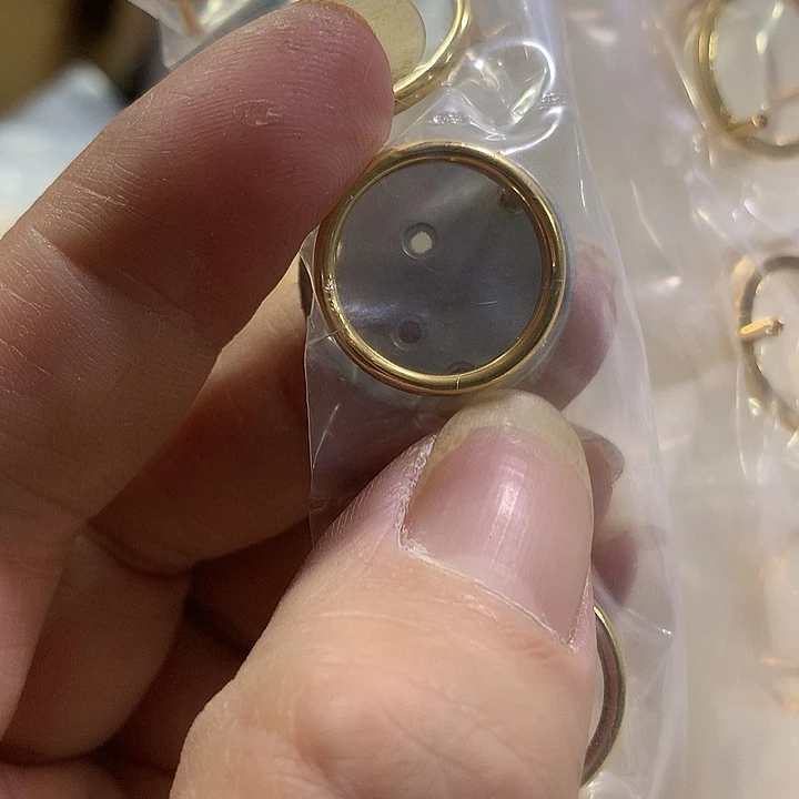 皮革驴家圆标中间有字10个