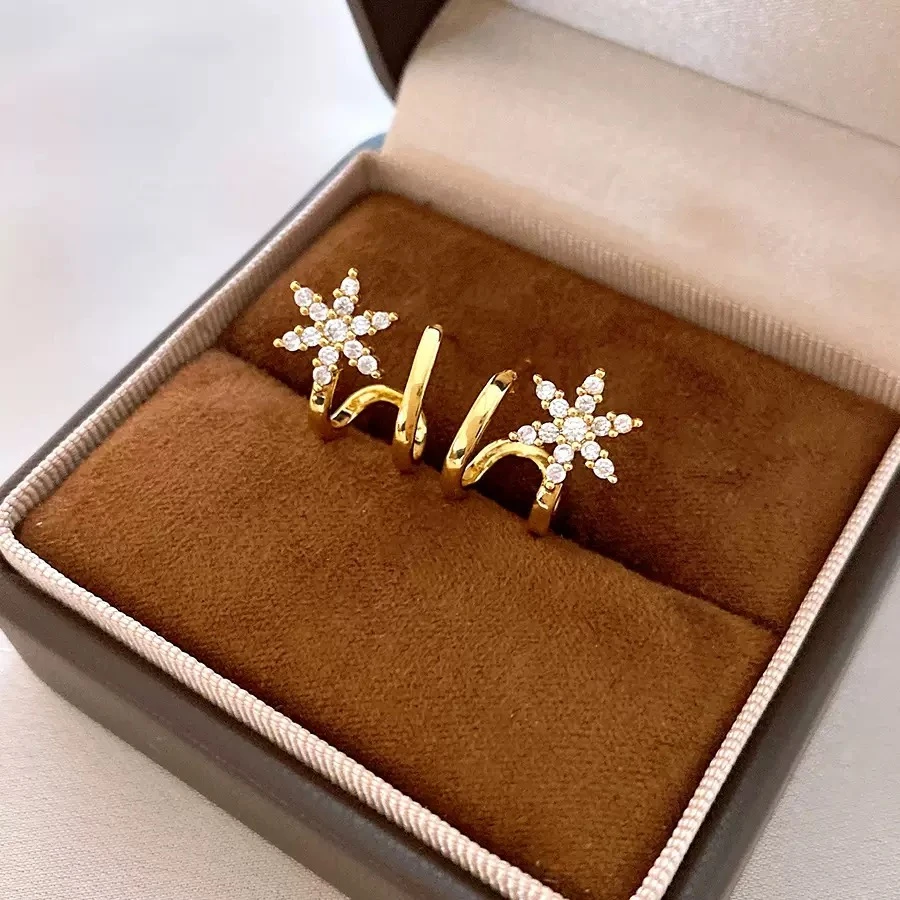 铜合金耳饰 Al6427金色花朵耳钉轻奢气质百搭时尚耳环女简约耳饰