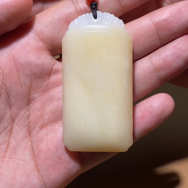 健***下和田玉未镶嵌颈饰