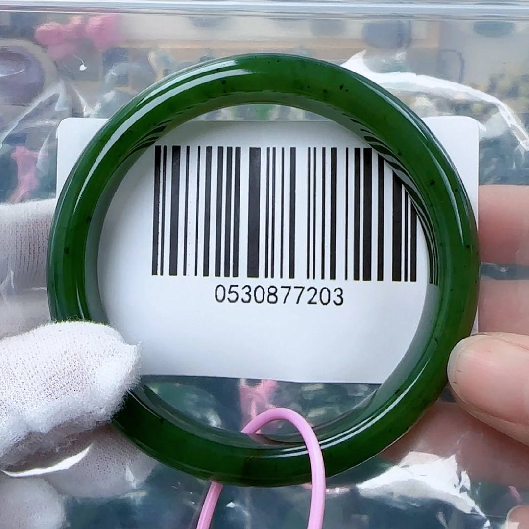 和田玉（碧玉）手镯未镶嵌包容6162