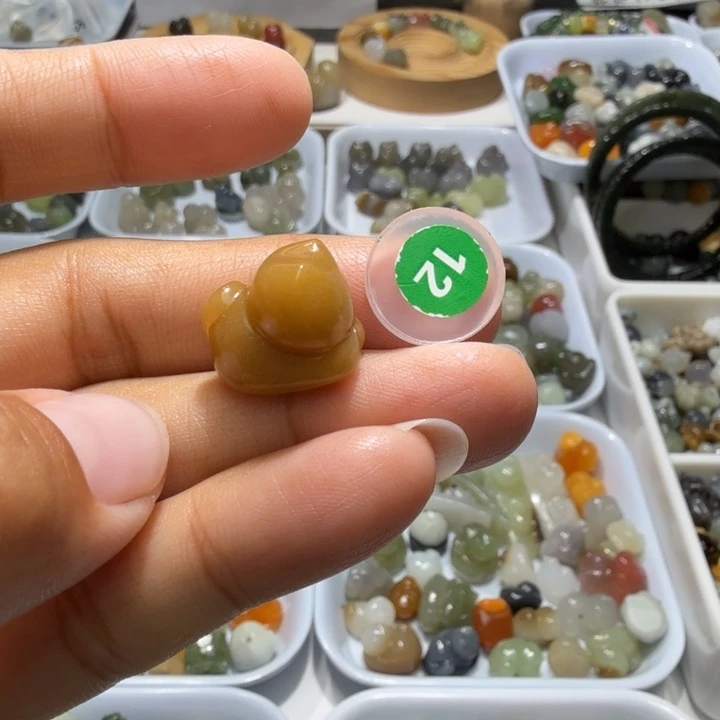 和田玉未镶嵌珠宝奇石