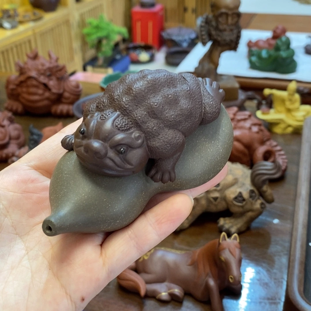 紫砂茶宠大概很纠结