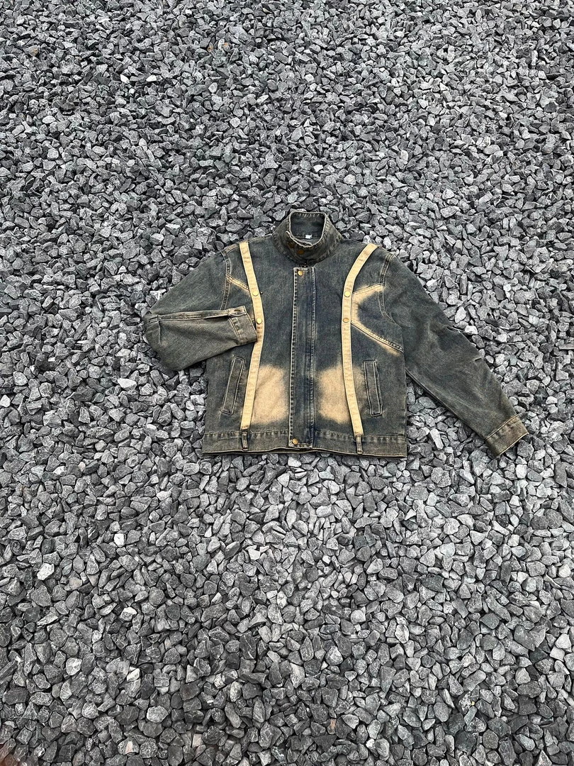 【金果子】2025小众先锋设计感压褶牛仔复古水洗立领短款夹克JK8617