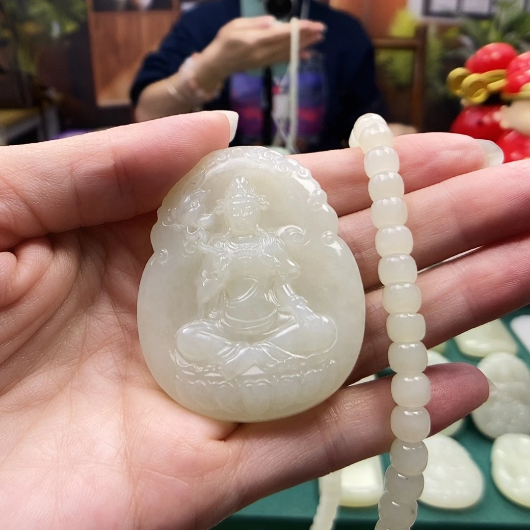 十***心和田玉未镶嵌颈饰