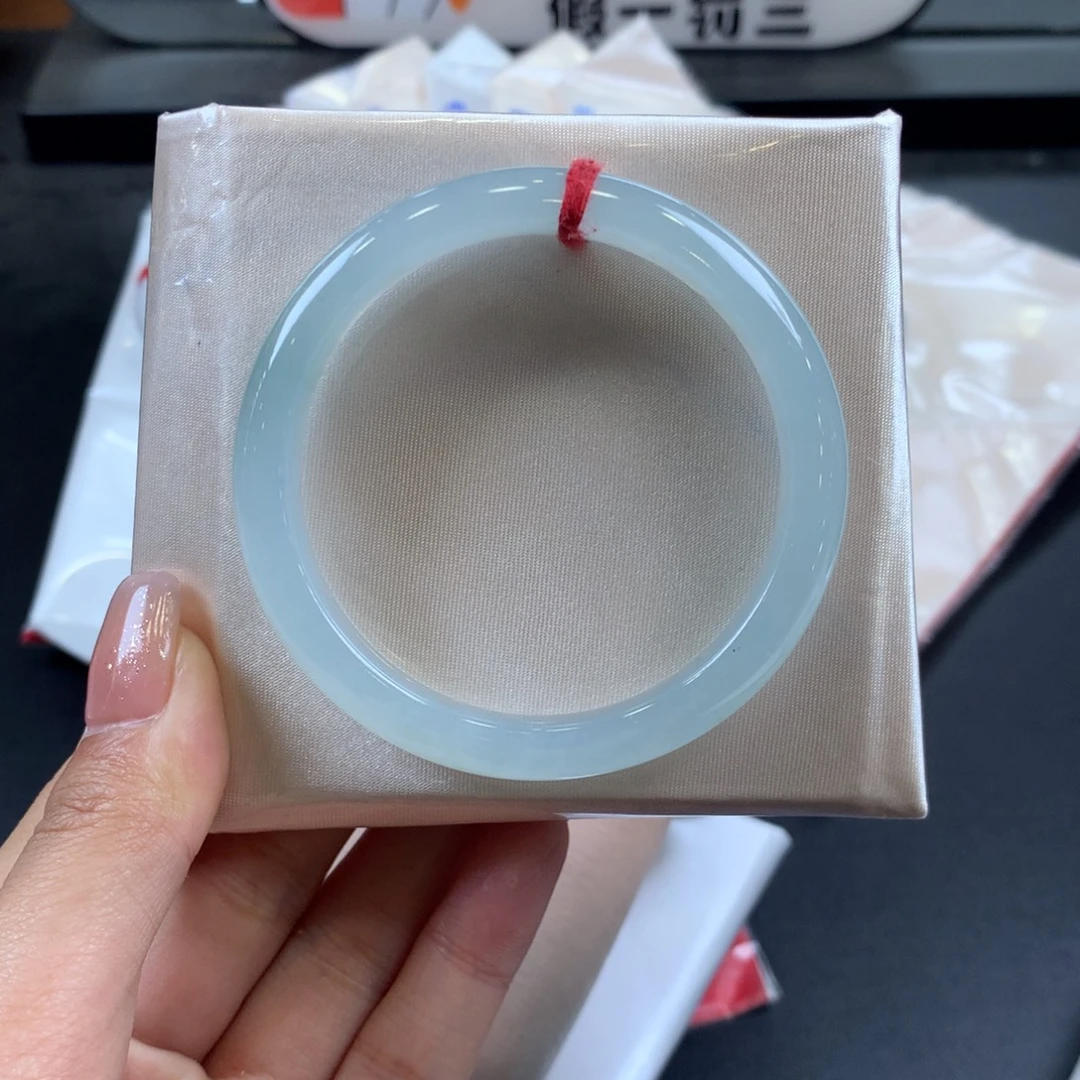 翡翠未镶嵌手镯52圈口