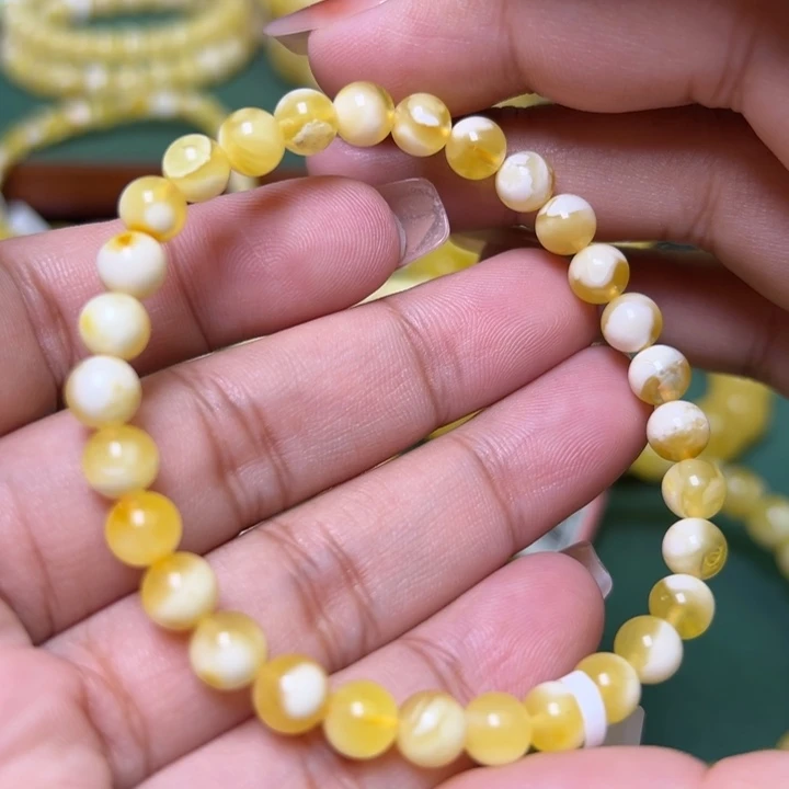 蜜蜡未镶嵌珠宝奇石