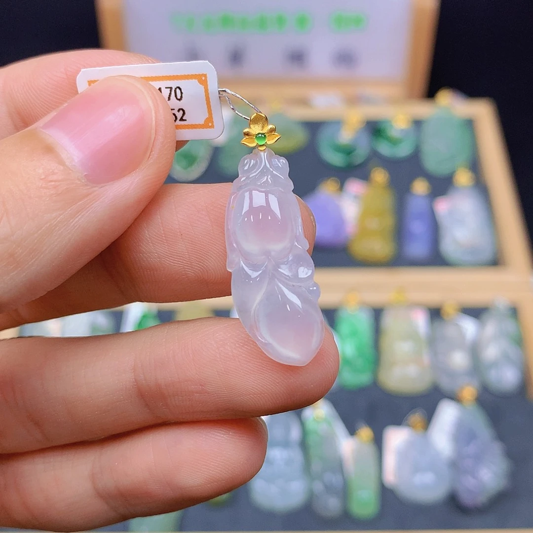 翡翠18K金镶嵌颈饰翡翠