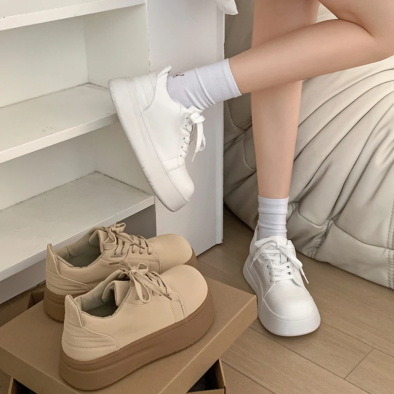 南在南方圆头百搭厚底小白鞋女款2025新款春秋轻便增高运动板鞋子