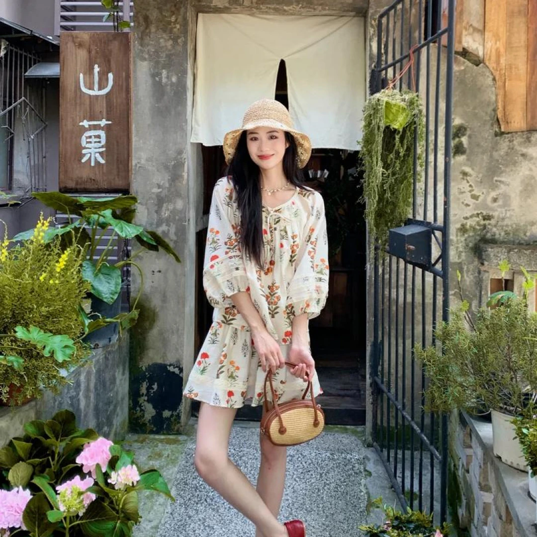 2025夏季新款法式度假风复古碎花圆领雪纺衫高腰短裤气质两件套女