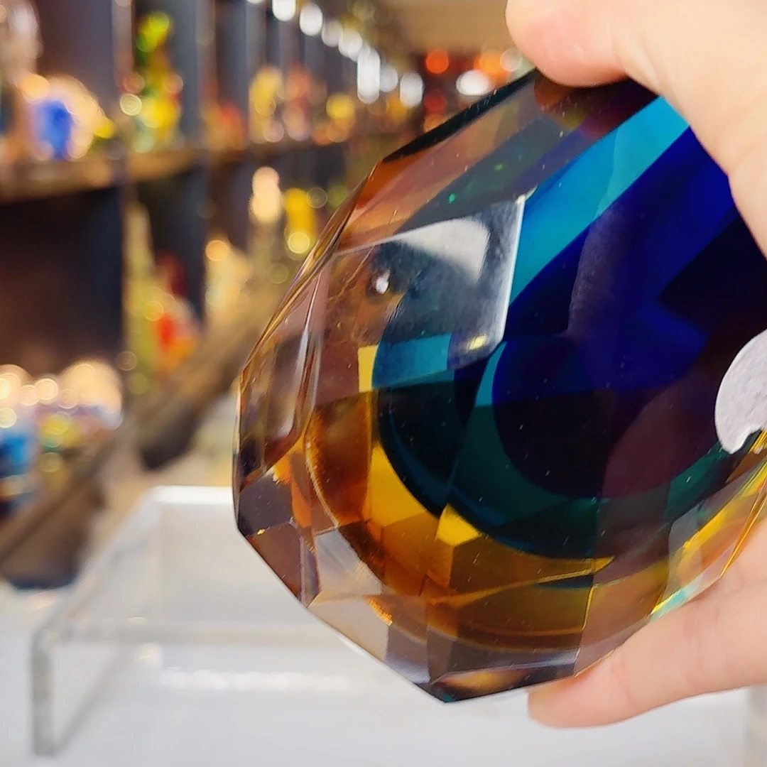 名***静摆件琉璃塔和塔顶建筑构成完整