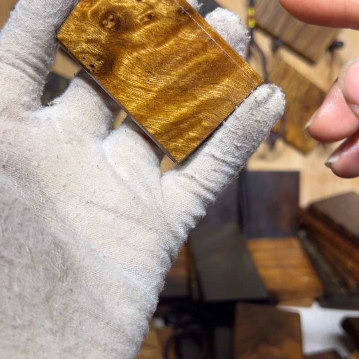 小叶桢楠无事牌挂牌