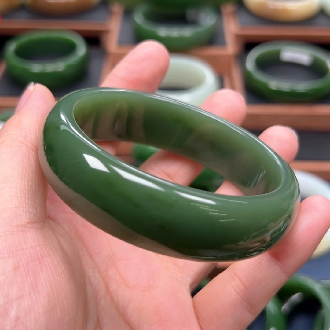 未镶嵌手镯和田玉（碧玉）6162