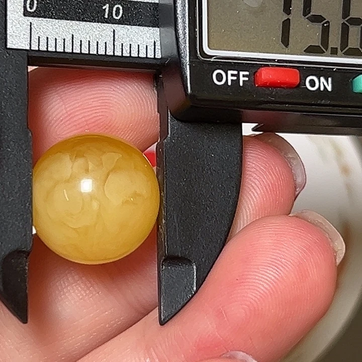 蜜蜡未镶嵌裸石微瑕318