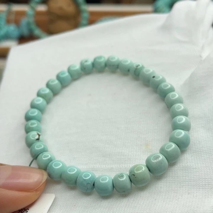 绿松石未镶嵌珠宝