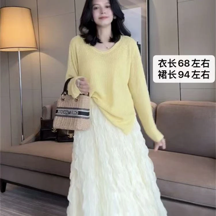 凤儿家-66303 法式仙气圆领针织上衣+5098 波浪网纱半身裙