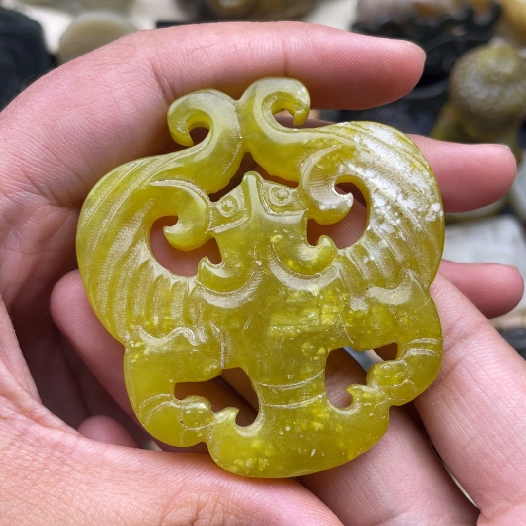 蛇纹石玉未镶嵌颈饰
