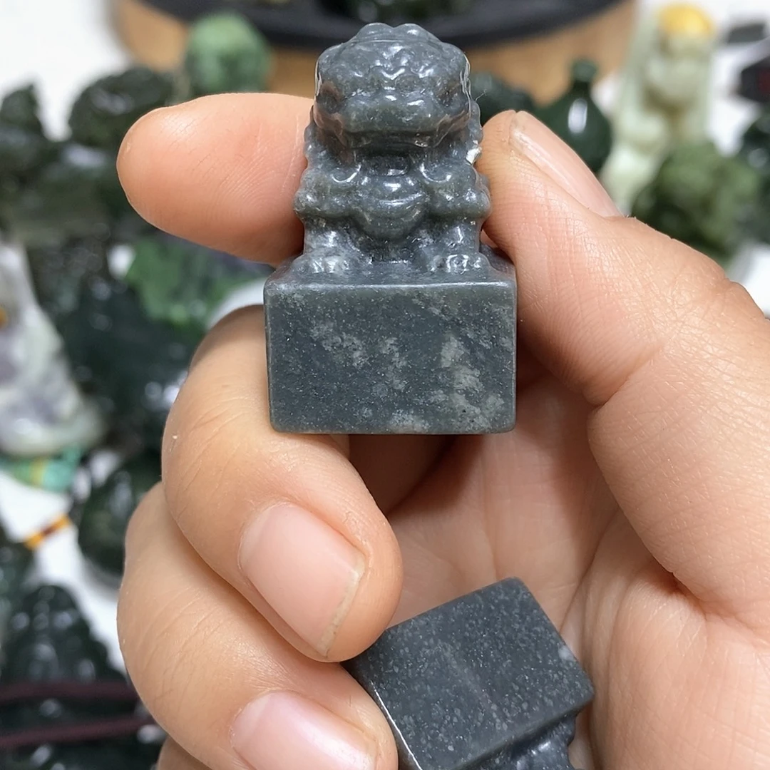 玉玉未镶嵌居家办公
