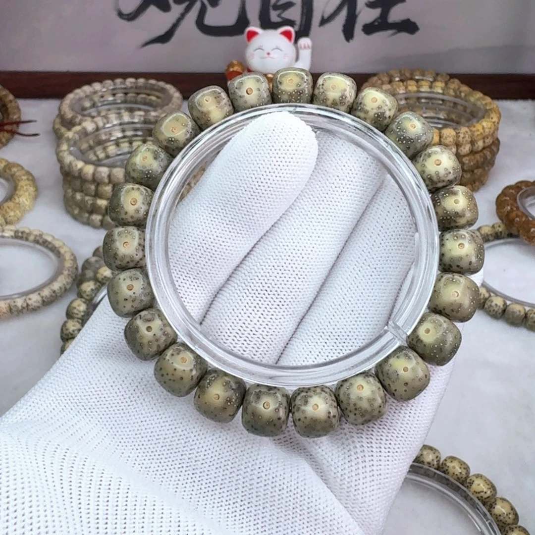 手串星月菩提10×9绿幽灵同枝 107