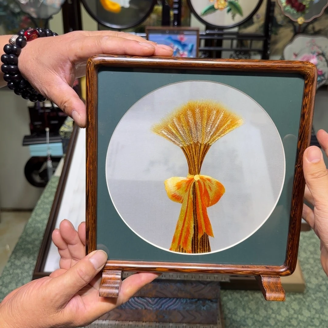 刺绣刺绣工艺精湛独特设计新颖时尚