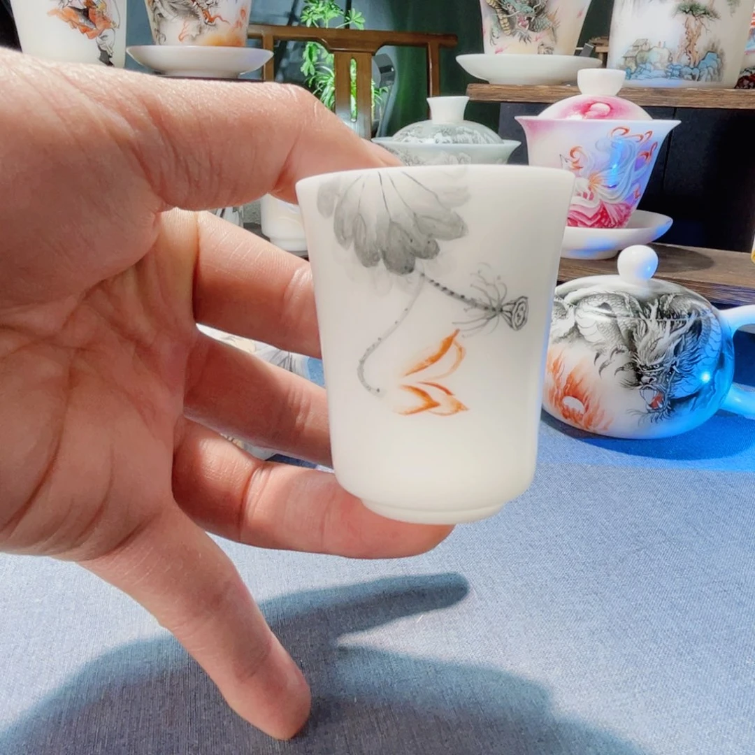 手绘画作品欣赏的地方在于对书法进行