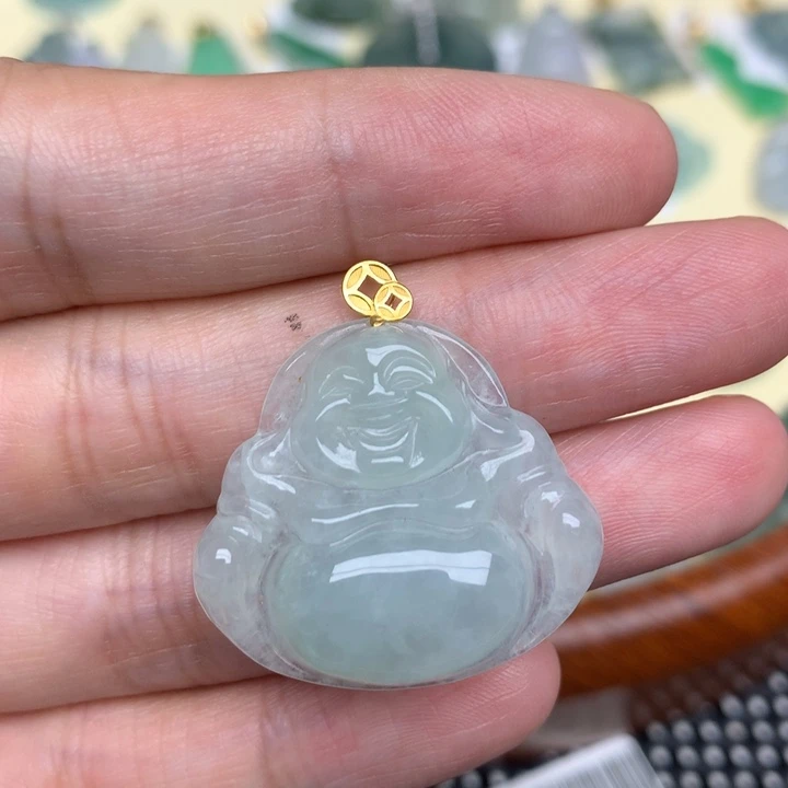 颈饰18K金镶嵌翡翠